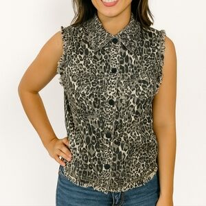 English Rose Beaded Leopard Print Button-Front Top Black & Gray Size: S/ Med🤎🖤